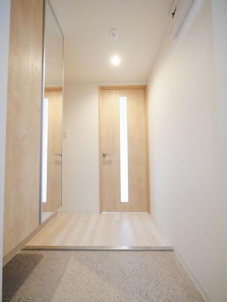 札幌市白石区菊水七条1丁目のマンション(玄関)