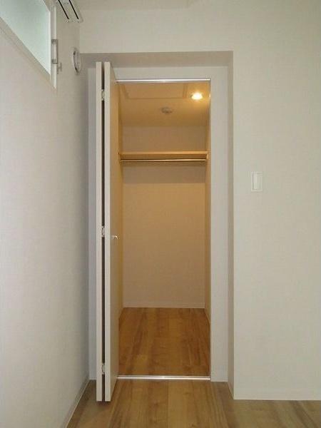 札幌市西区発寒五条4丁目のマンション(収納)