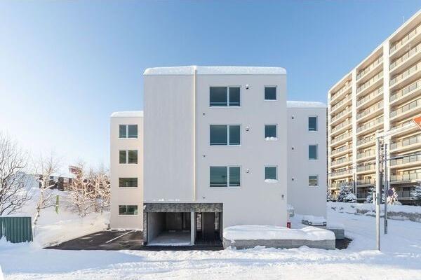 札幌市西区西町北１３丁目のマンション