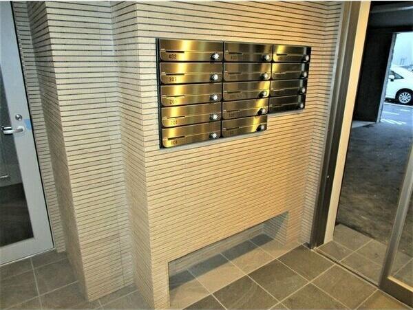 札幌市中央区南十条西１３丁目のマンション