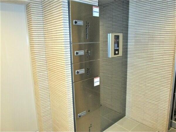 札幌市中央区南十条西１３丁目のマンション