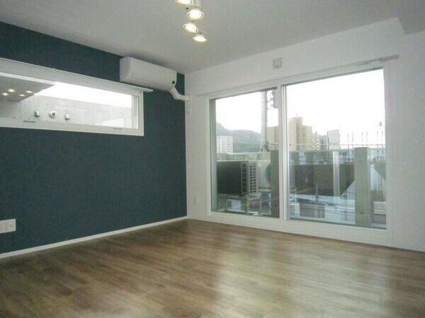 札幌市中央区南十三条西７丁目のマンション