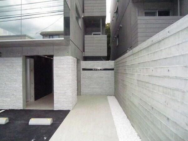 札幌市中央区南十三条西７丁目のマンション