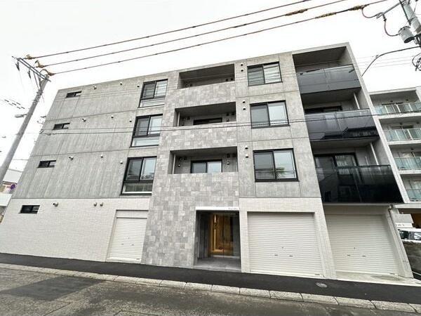 札幌市中央区南七条西１４丁目のマンション