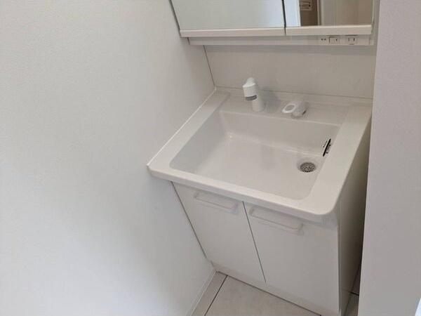 札幌市東区北二十三条東１３丁目のマンション