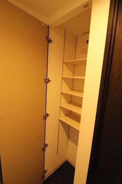 札幌市中央区南四条西１２丁目のマンション