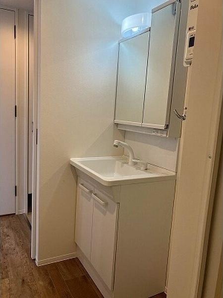 札幌市白石区本郷通１丁目南のマンション