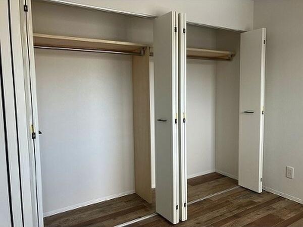 札幌市白石区本郷通１丁目南のマンション