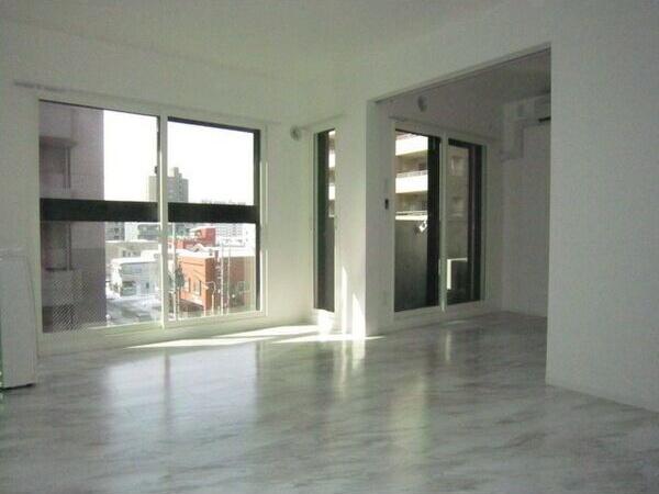 札幌市中央区南六条西１２丁目のマンション