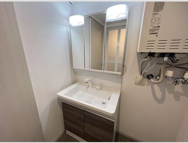 アルファスクエア菊水2条