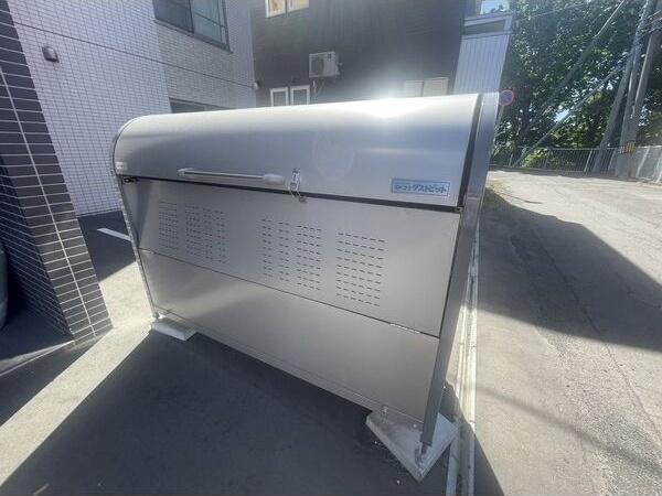 札幌市豊平区平岸一条８丁目のアパート