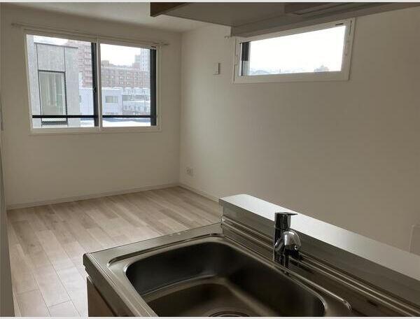 札幌市中央区北八条西２４丁目のマンション