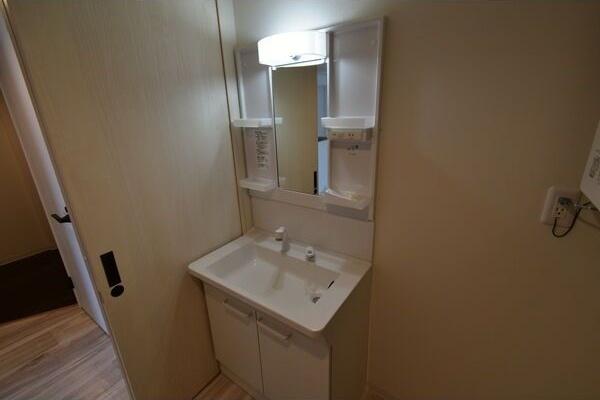 札幌市白石区本郷通５丁目南のマンション