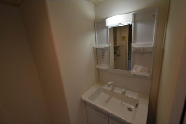 札幌市白石区本郷通５丁目南のマンション