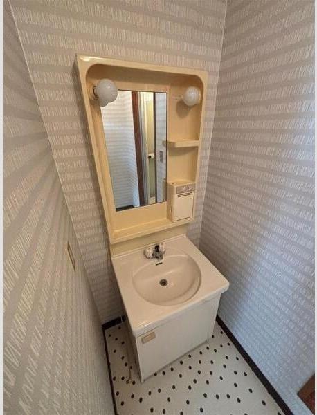 札幌市西区山の手三条１丁目のアパート