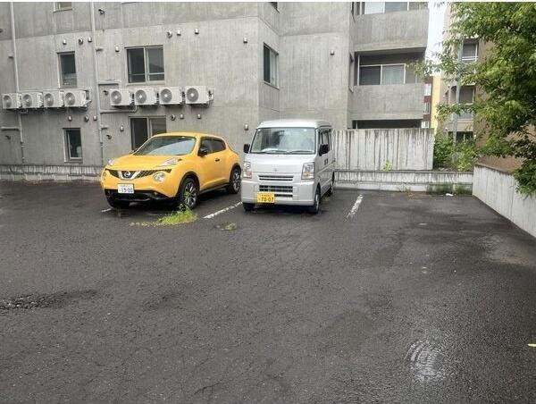 札幌市中央区南十三条西８丁目のマンション