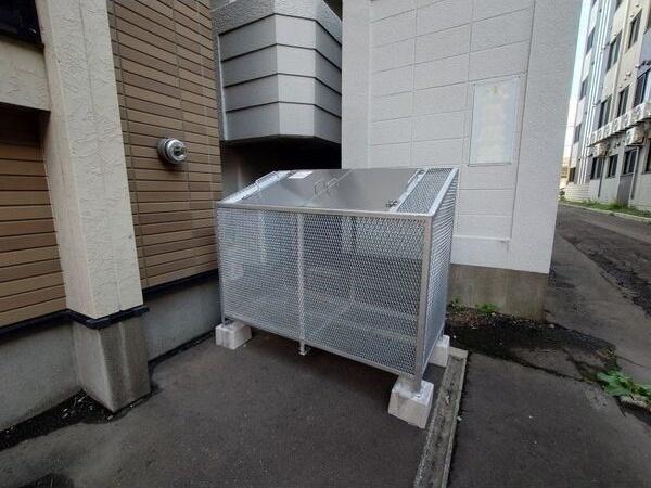 札幌市中央区南八条西１丁目のアパート