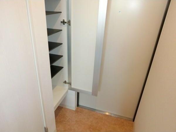 札幌市中央区南六条西２３丁目のマンション