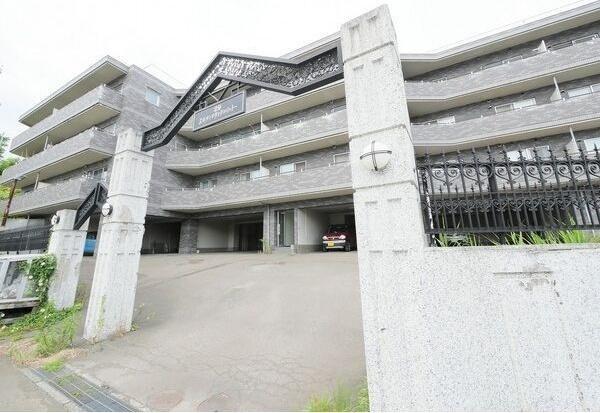 札幌市豊平区西岡四条9丁目のマンション