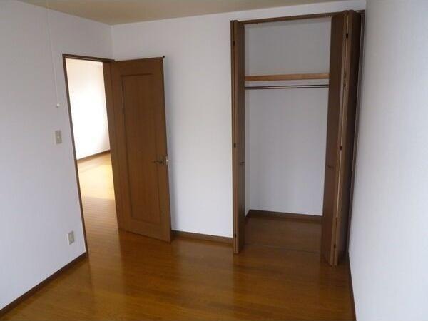 札幌市東区北三十七条東１９丁目のアパート