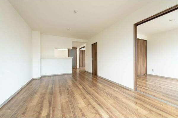 BASESHIROISHI(ベース白石)