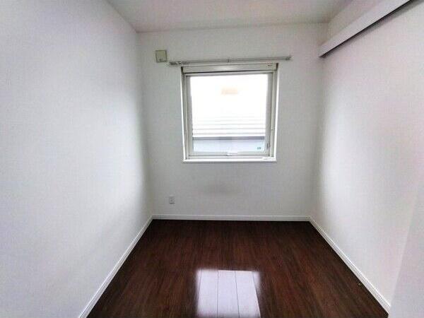 札幌市白石区南郷通１８丁目南のアパート