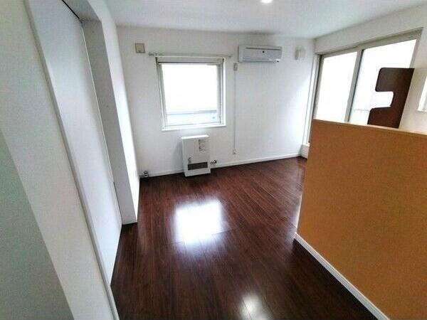 札幌市白石区南郷通１８丁目南のアパート