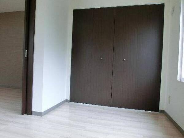 札幌市東区北十二条東１丁目のマンション