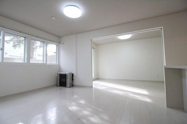 札幌市西区八軒一条東２丁目のマンション