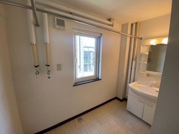 札幌市豊平区月寒東一条１丁目のアパート