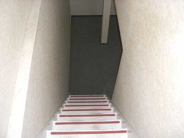 札幌市豊平区月寒西二条９丁目のアパート