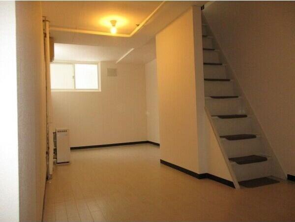 札幌市豊平区月寒西二条９丁目のアパート