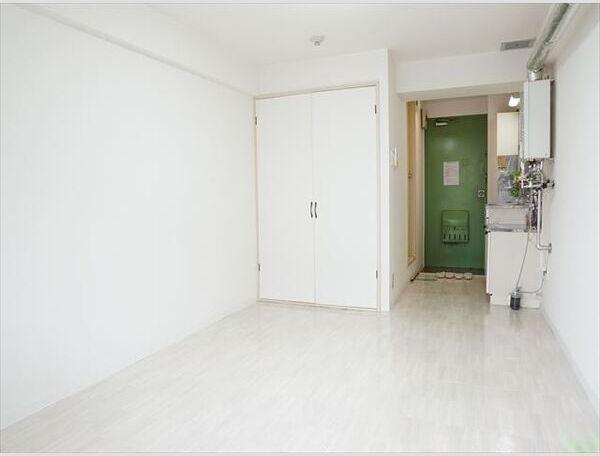 クリスタル村川