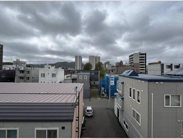 札幌市豊平区平岸三条１４丁目のマンション