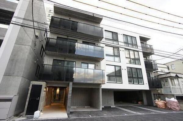 プライムエイト