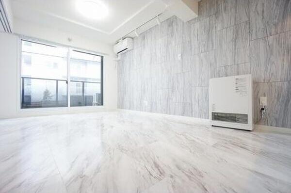 プライムエイト