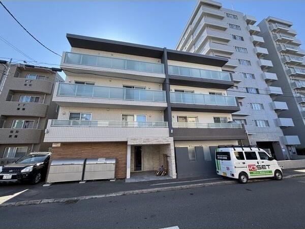 札幌市中央区南十四条西８丁目のマンション