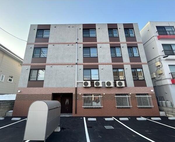 札幌市白石区本郷通１２丁目北のマンション