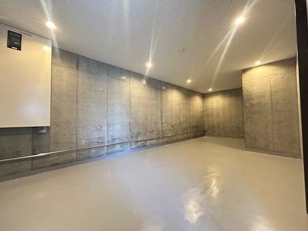 札幌市白石区本郷通１２丁目北のマンション