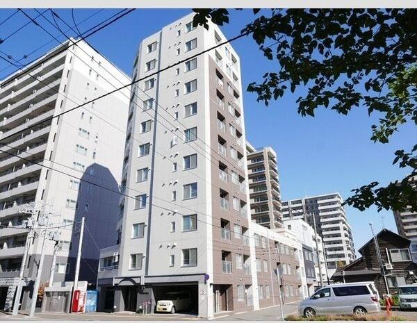 札幌市中央区北二条西１３丁目のマンション