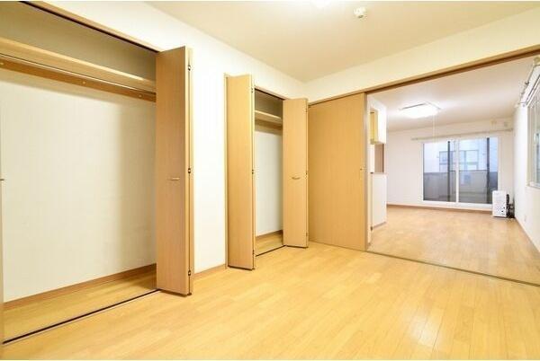 札幌市東区北十六条東１丁目のアパート