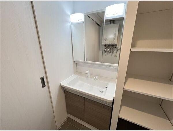 札幌市中央区北二条西２３丁目のマンション