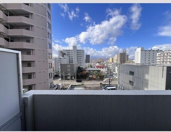 札幌市中央区南四条西１３丁目のマンション