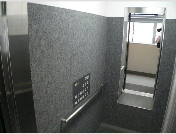 札幌市中央区南四条西１３丁目のマンション