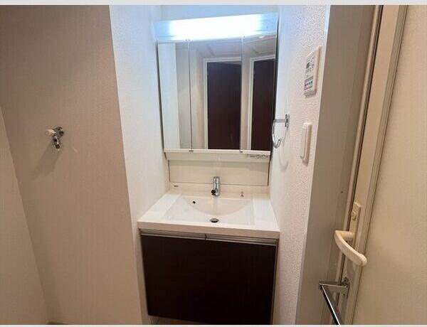 札幌市中央区南四条西１３丁目のマンション