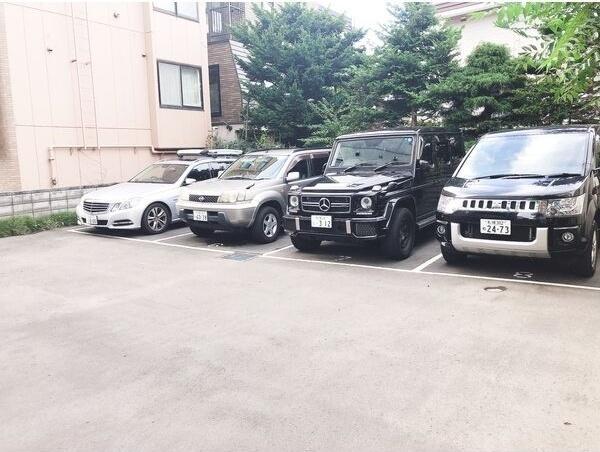 札幌市中央区南三条西２３丁目のマンション