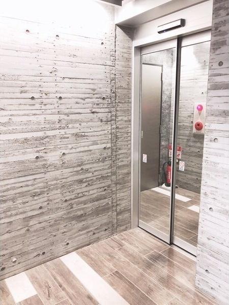 札幌市中央区南三条西２３丁目のマンション