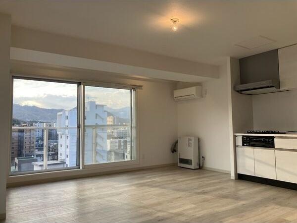 札幌市中央区南三条西２３丁目のマンション