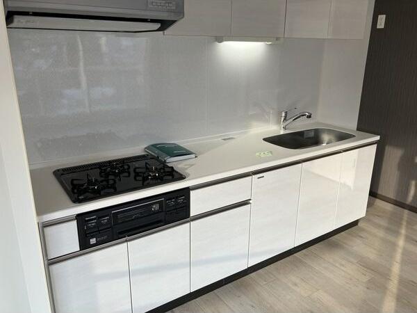 札幌市中央区南三条西２３丁目のマンション