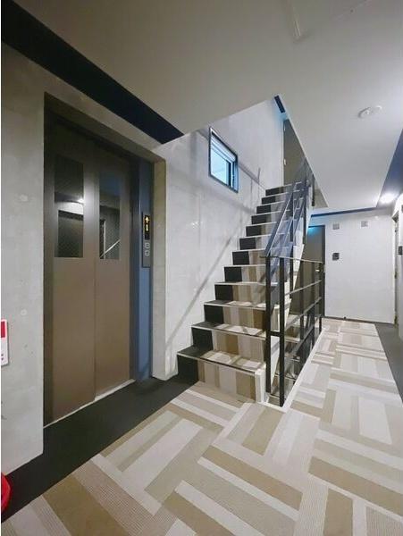 札幌市中央区北四条西１３丁目のマンション